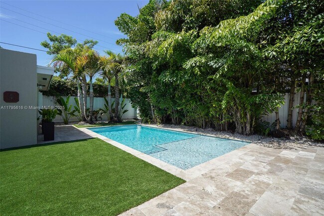 Foto del edificio - 1432 SW 11th St