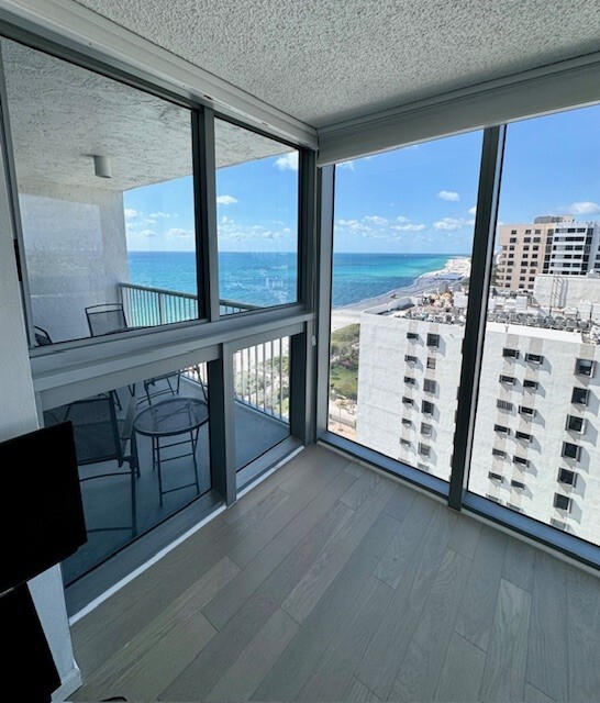Second Bedroom Ocean View - 2655 Collins Ave