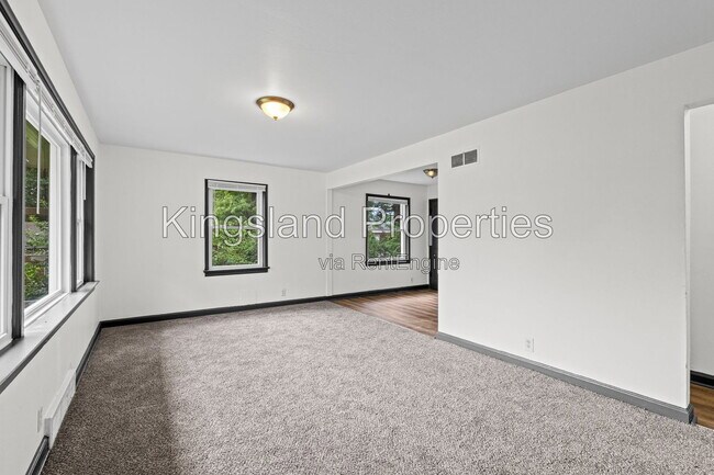 Building Photo - 9169 Newby St