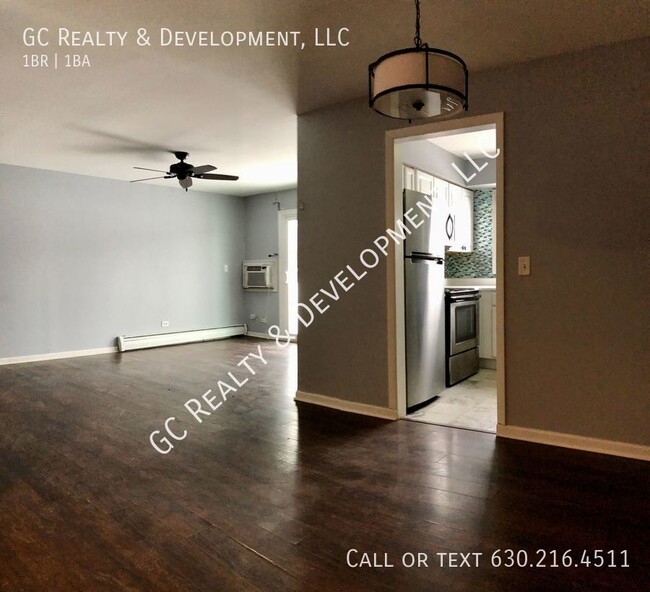 Building Photo - ***DOWNTOWN PALATINE- WALK TO METRA  / 1 B...