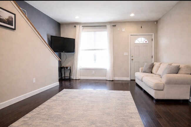 Sala de estar - 1623 Swain St