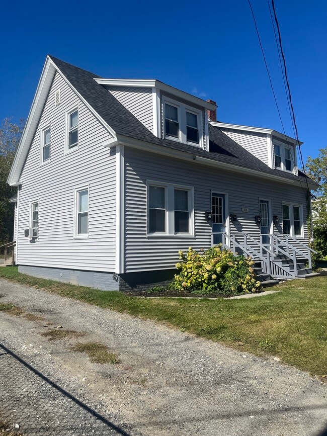 Building Photo - 236 College Ave