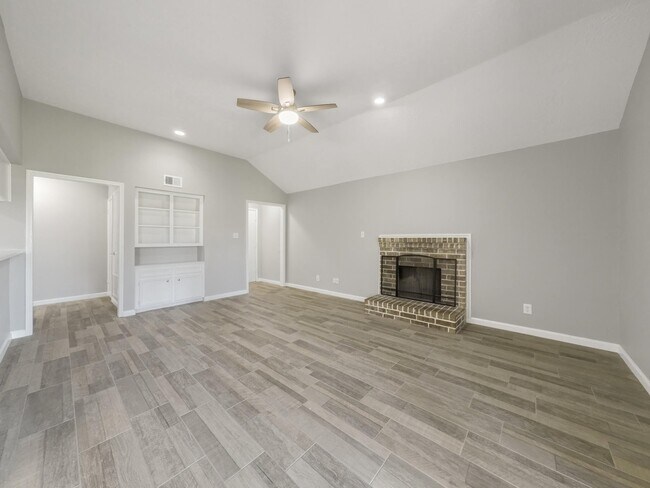 Foto del edificio - 13607 Ravensway Dr