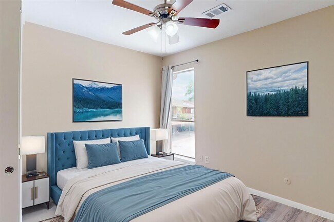 Foto del edificio - 7840 Bateman Ln