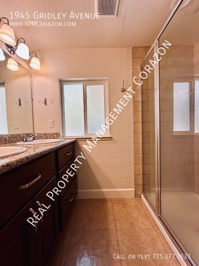 Building Photo - 4 Bed, 3 Bath Home For Rent