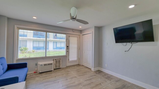 Building Photo - 3501 Boardwalk-A117-A117