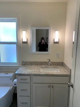 Foto del edificio - Bright, Modern, and Move-In Ready – Your P...