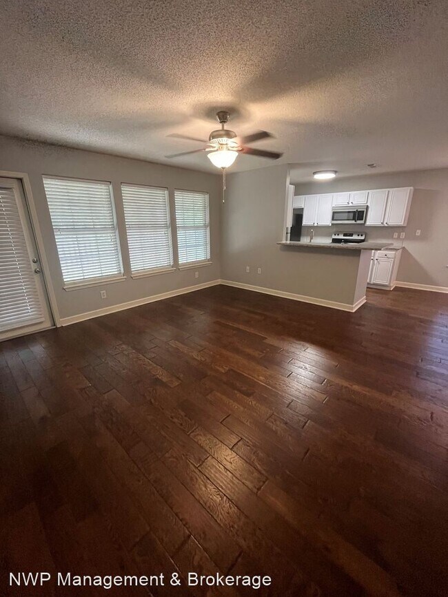 Building Photo - 3 br, 2 bath House - 304 Willowbrook Ln