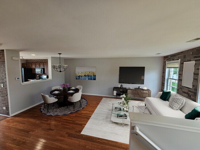 Foto del edificio - 24429 John Adams Dr