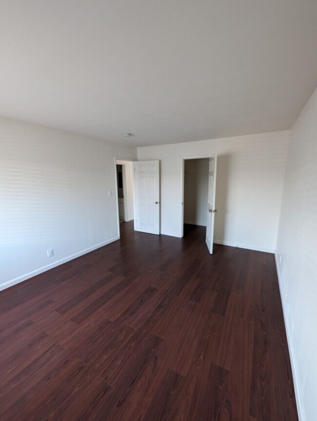 Building Photo - 1536 Lincoln Blvd