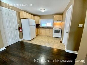 Building Photo - 303 Hellems Ave