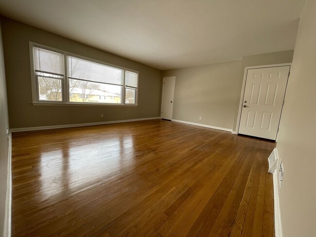 Building Photo - 8129 W Villard Ave