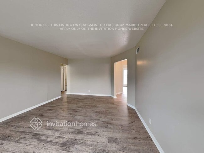 Foto del edificio - 10088 Keller Ave