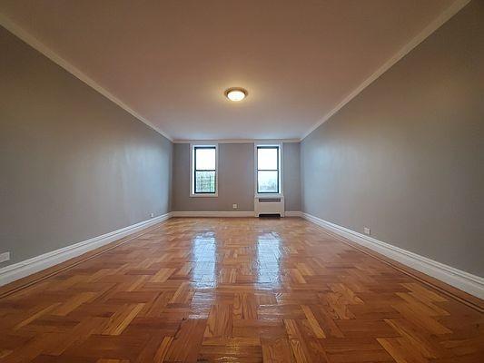 Foto del edificio - 2 bedroom in BRONX NY 10462