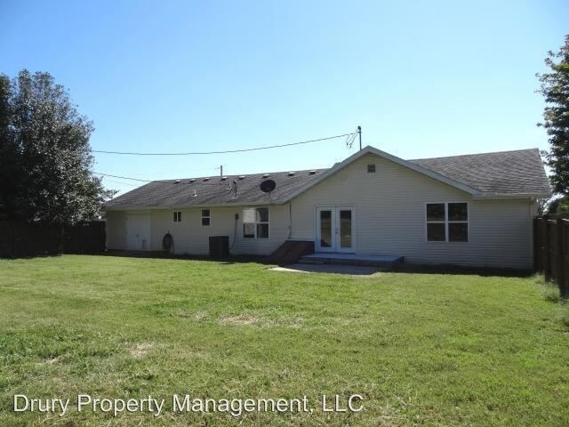 Building Photo - 5364 S Cloverdale Ln