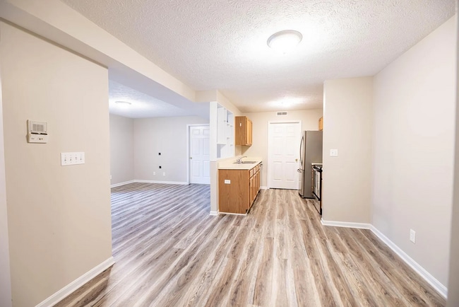 Área de comedor - 195 Cave Run Dr