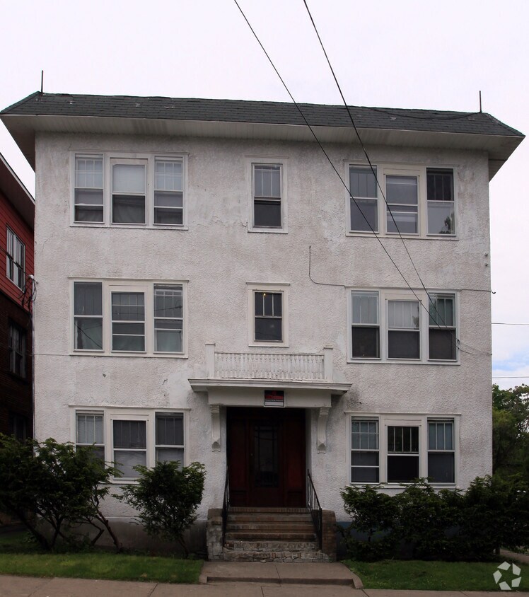 Building Photo - 30 Edwards St