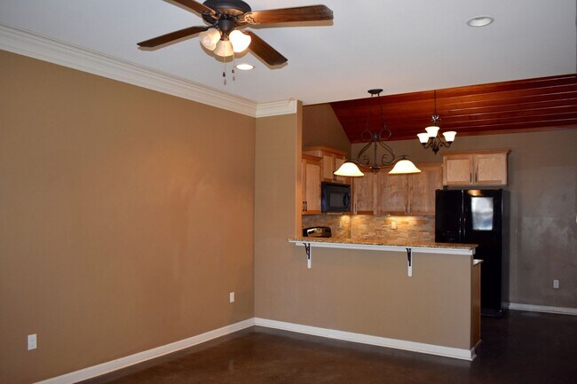 Foto del edificio - 3 Bedroom Townhouse in Broussard