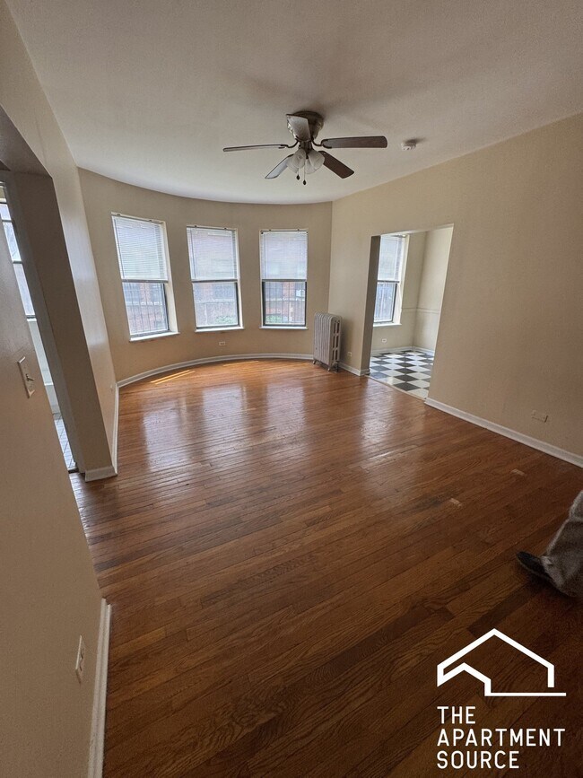 Building Photo - 7722 N Marshfield Ave
