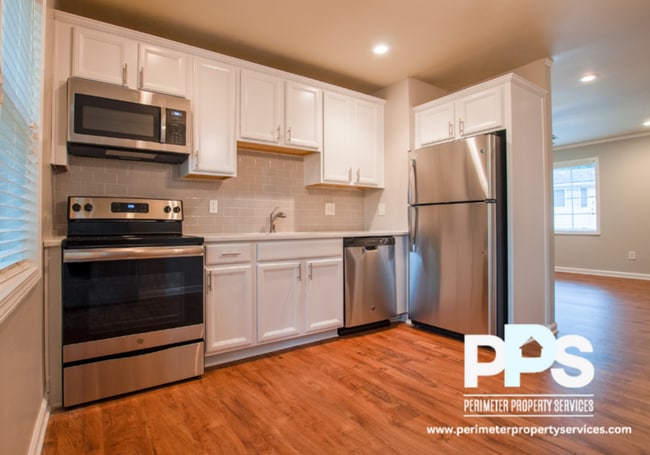 Photo - 2145 Bolton Rd NW House