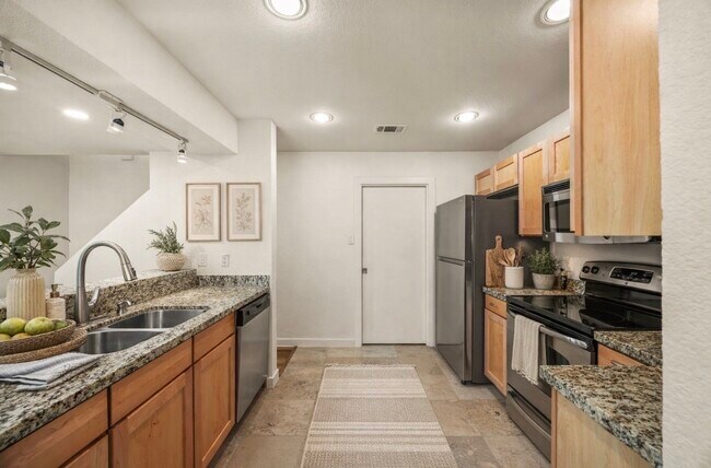 Foto del edificio - 4777 Cedar Springs Rd