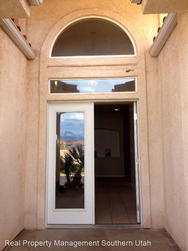 Building Photo - 4 br, 2 bath House - 179 Oasis Dr