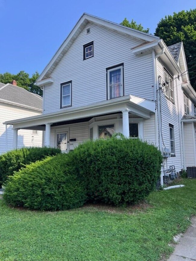 Building Photo - 302 Hasbrouck Ave Building Photo - 302 Hasbrouck Ave