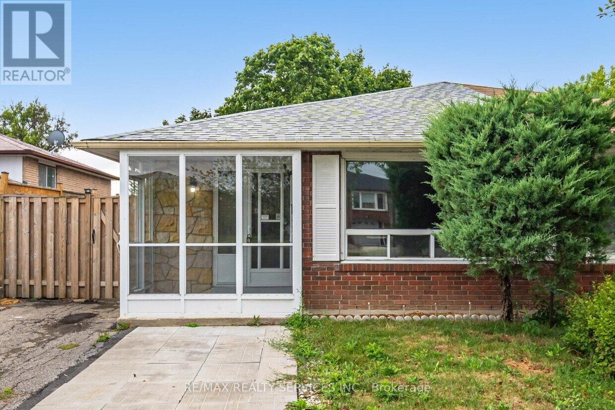 Primary Photo - 7386 Netherwood Rd
