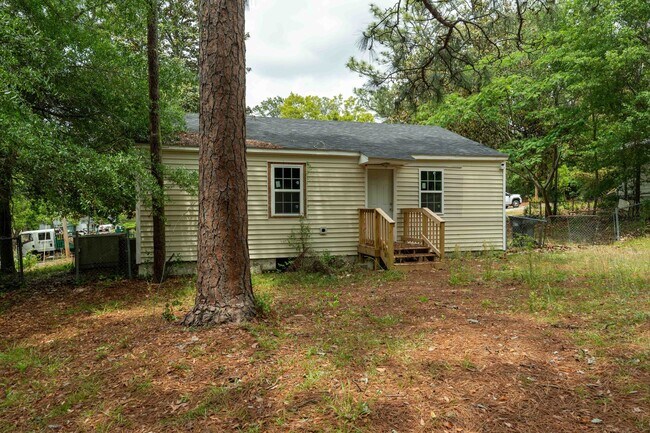 Building Photo - 2Br Hardwoods
