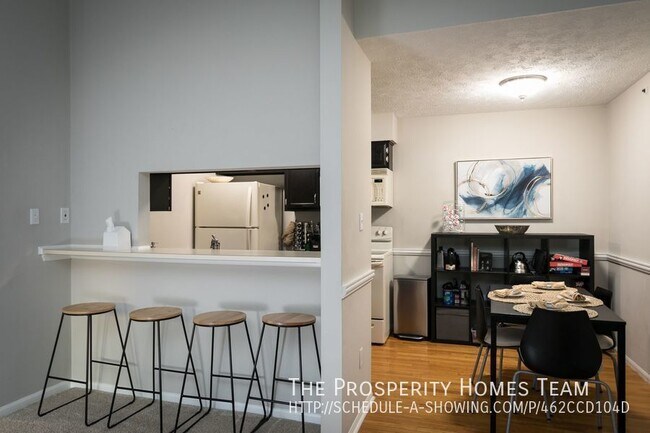 Building Photo - Lovely top floor condo in Rockburn Commons II