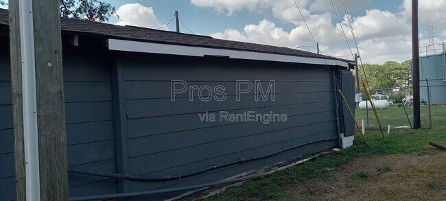 Foto del edificio - 14637 Kenny St