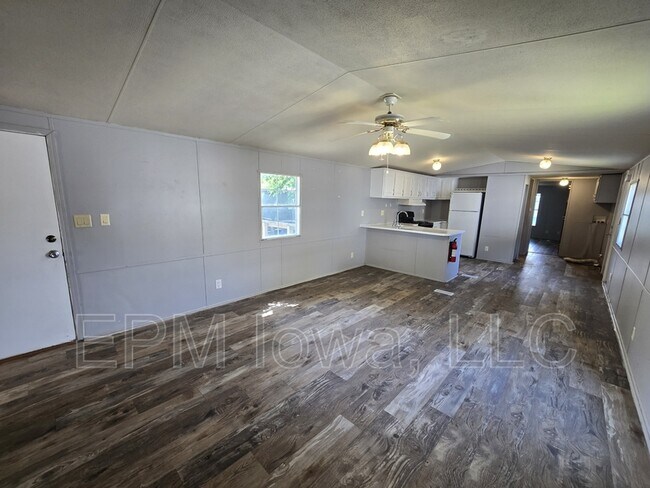 Foto del edificio - 700 W Ridgeway Ave