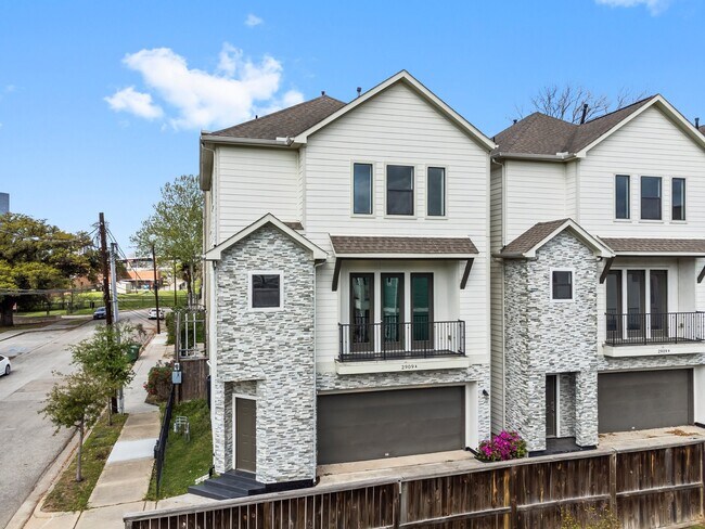 Foto del edificio - 2909 Gillespie St