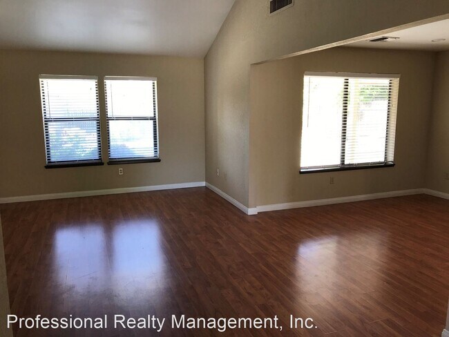 Building Photo - 4 br, 2 bath House - 8901 SUMMER CREEK RD