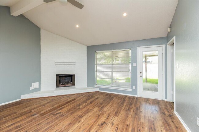 Foto del edificio - 19438 Cypress Harbor Dr