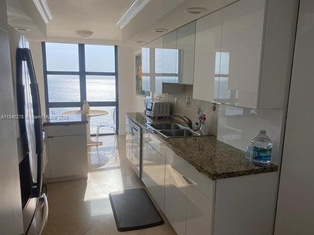 Building Photo - 1111 Crandon Blvd