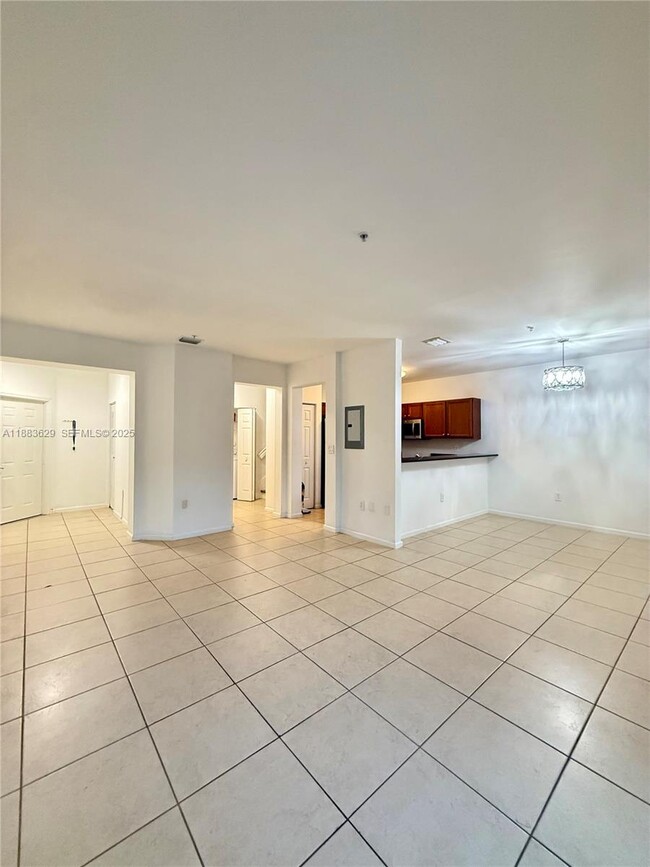 Foto del edificio - 8760 NW 97th Ave