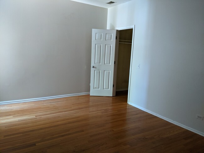 Foto del edificio - 3046 W Franklin Blvd