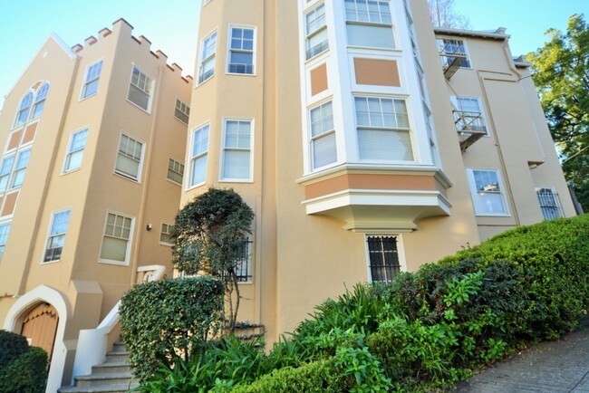 Building Photo - 1143 McKinley Ave