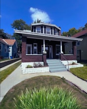 Building Photo - 6515 Vine St