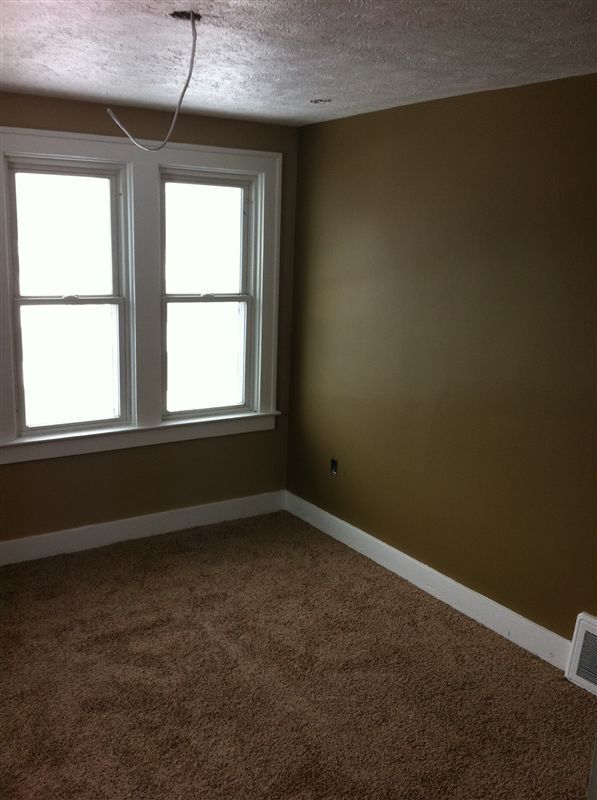 Building Photo - 3 br, 1.5 bath House - 1640 Kalamazoo