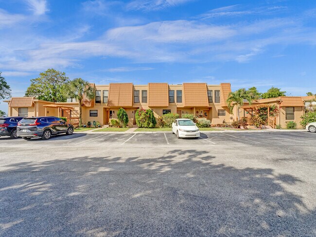 Building Photo - 9148 Lime Tree Ln