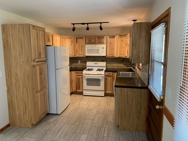 Foto del edificio - 1301 County Rd 42 W