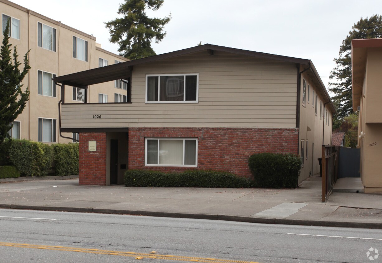 Building Photo - 1026 El Camino Real