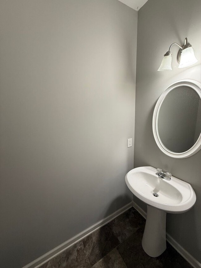 Building Photo - 1434