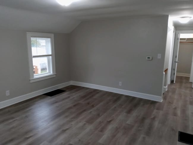 Building Photo - 1045 Walnut St