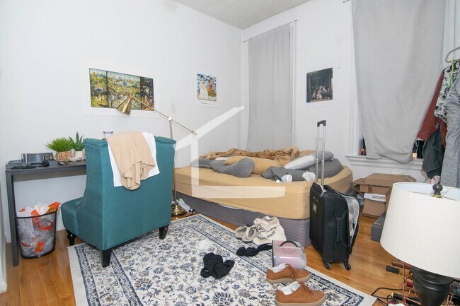 Foto del edificio - Beautiful 3 Bedroom Available 9/1/26