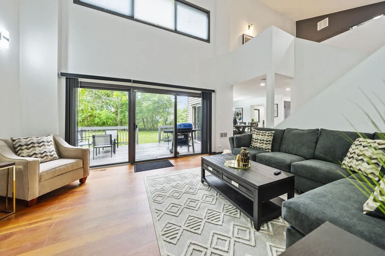Foto principal - 38369 N Manor Ave