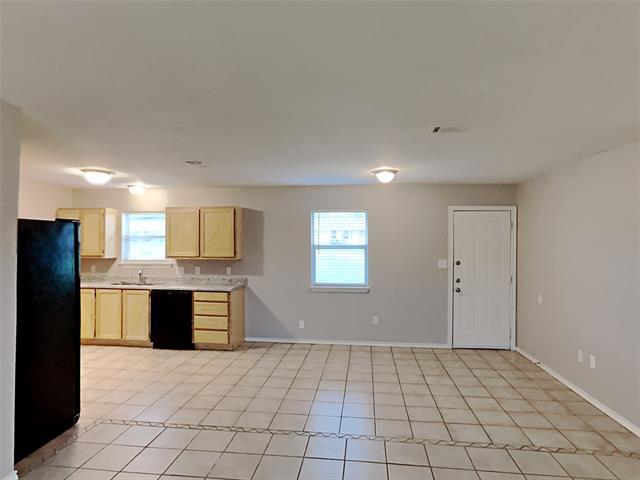 Building Photo - 204 Dean Ct