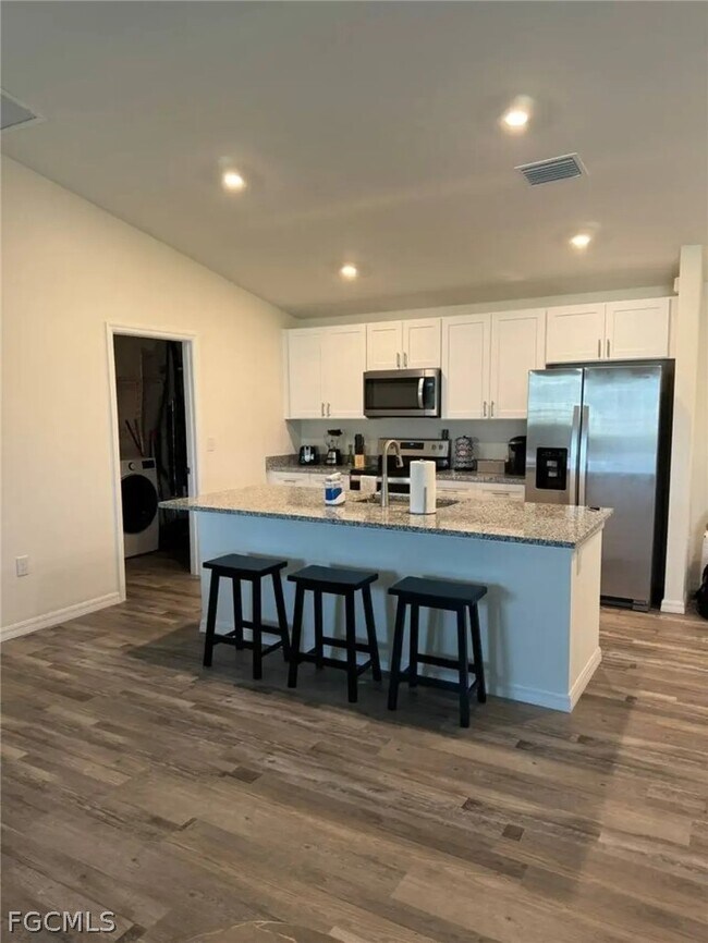 Foto del edificio - 1618 NW 5th Pl